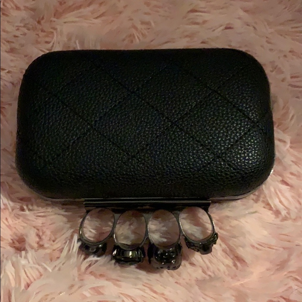 Clutch with rings